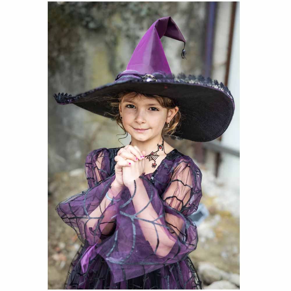 Great Pretenders, Amethyst il cappello da strega ragno